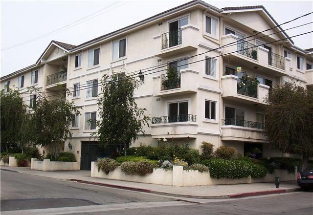Schader Dr. Condos