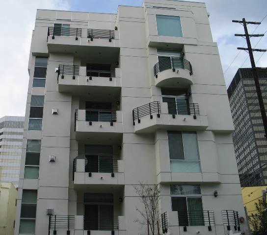 10911 Wellworth