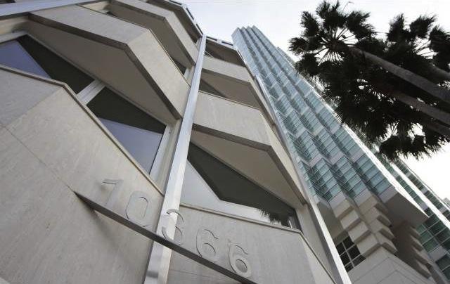 10366 Wilshire