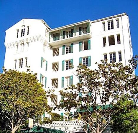 Colonial House, The