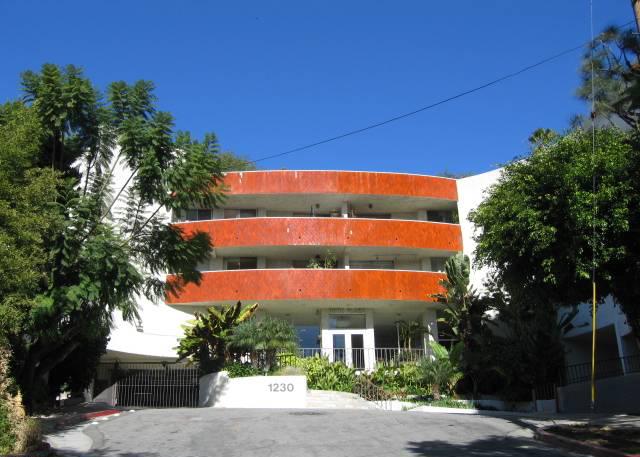 Horn Plaza
