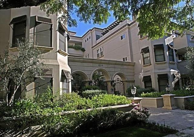 1658 Camden