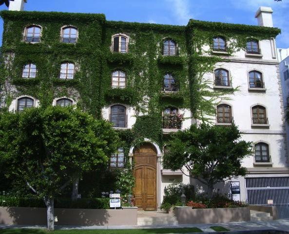 Le Faubourg On Swall