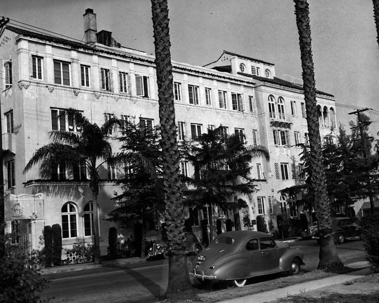 Villa Carlotta Apartments Hollywood For Lease | 5959 Franklin Ave.